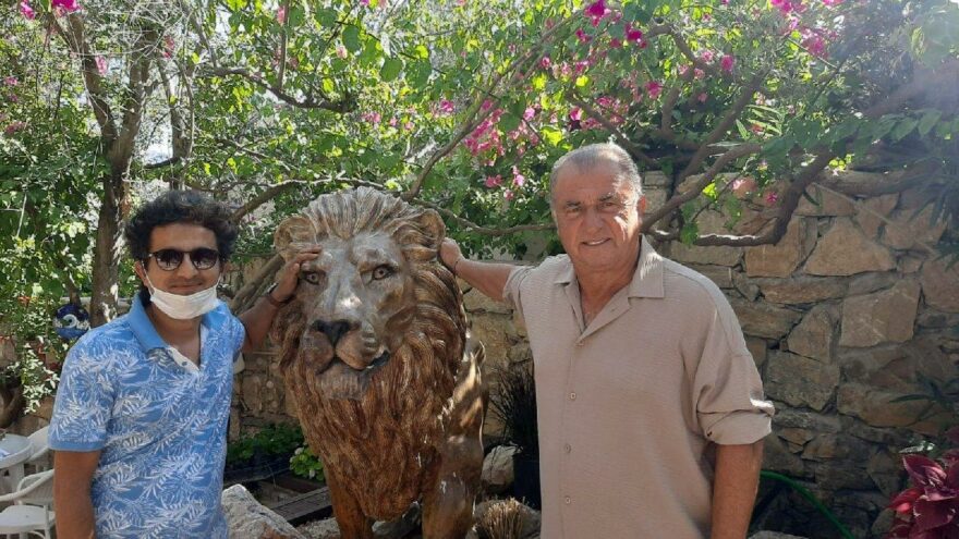Fatih Terim, evine aslan heykeli yaptırdı