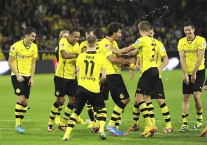 Borussia Dortmund otobüsü gümrük arızasına takıldı!