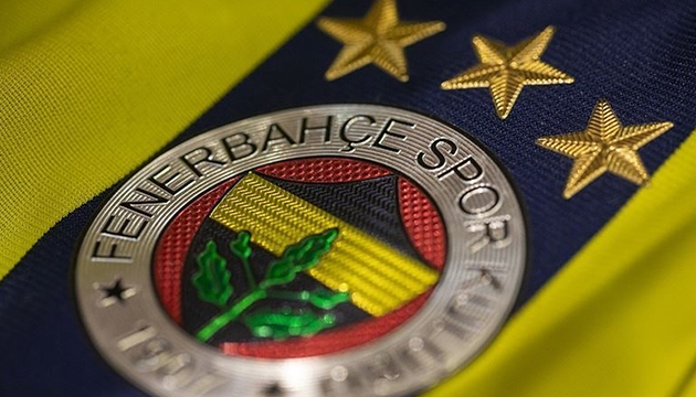 Fenerbahçe genç futbolcuyu kadrosuna kattı!