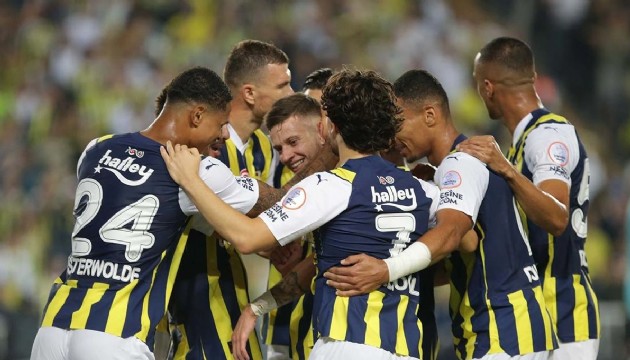 Fenerbahçe - Çaykur Rizespor maçında ilk 11'ler oldu
