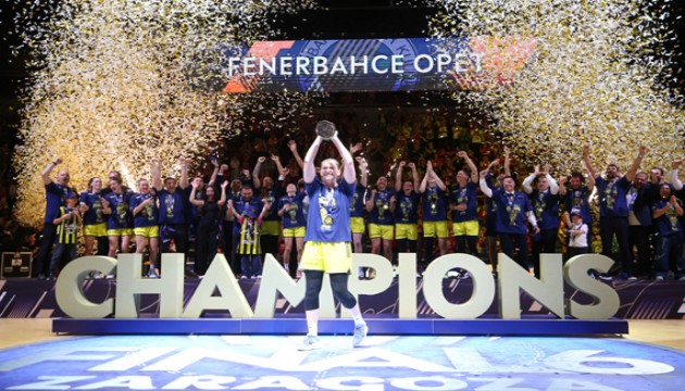 Avrupa'da T�rk finalinde kazanan Fenerbah�e