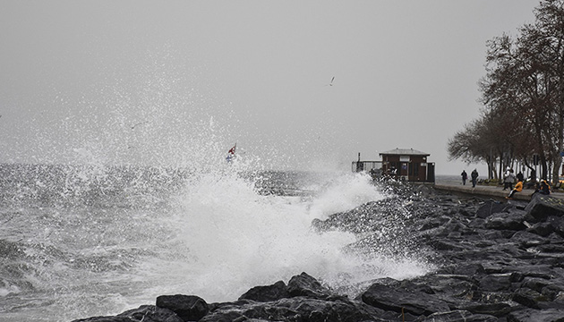 Marmara ve Ege kıyılarında kuvvetli fırtına uyarısı