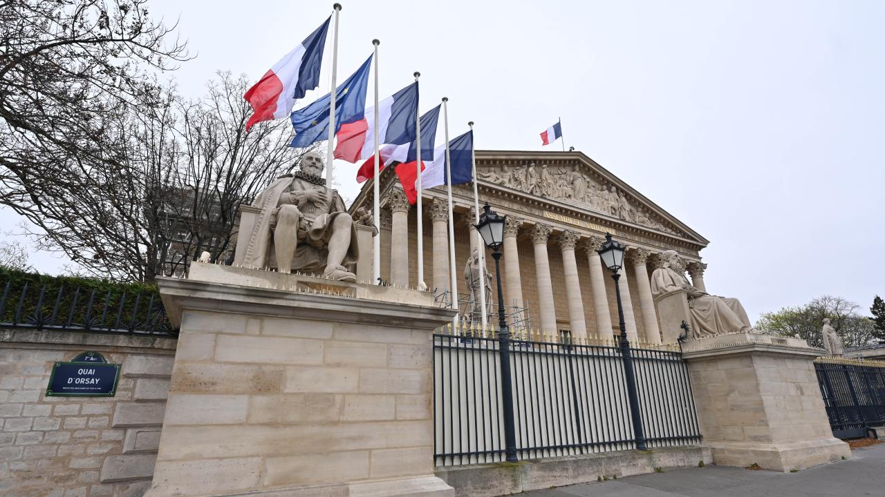 Fransa da Ukrayna ile güvenlik anlaşması meclisten geçti
