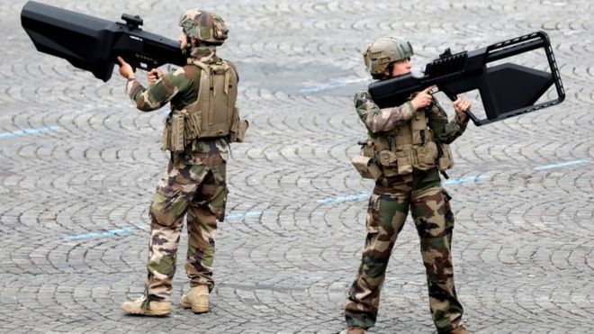 Fransız ordusu  bilim kurgu yazarlarından yardım isteyecek