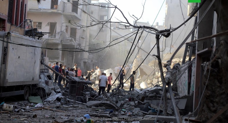 Gazze de can kaybı 19 bin 453 e yükseldi