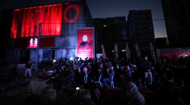 Gazze de  Kırmızı Halı Film Festivali  başladı