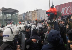 Gezi Parkı nda CHP Gençlik Kolları na polis müdahalesi!
