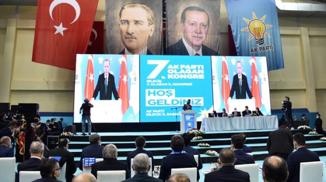Erdoğan ın bağlandığı kongrede küfür skandalı