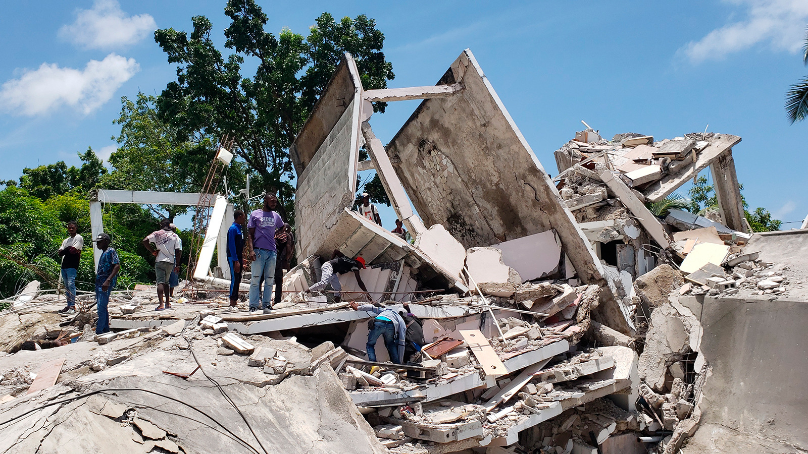 Haiti deki depremde hayatını kaybedenlerin sayısı 1400 ü aştı