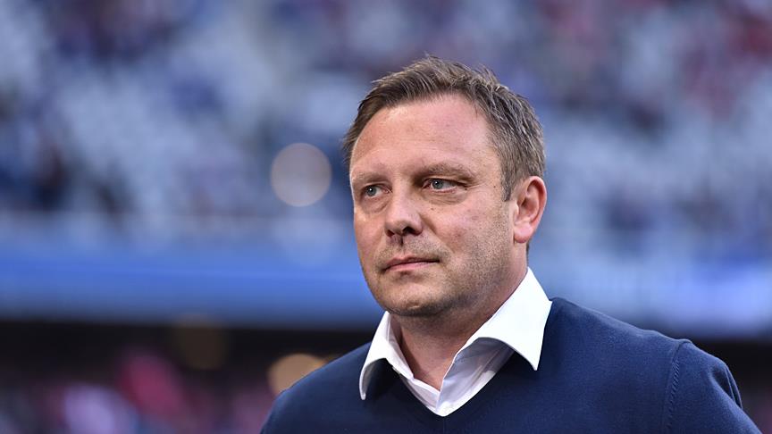 Hannover 96 teknik direktör Breitenreiter in görevine son verdi