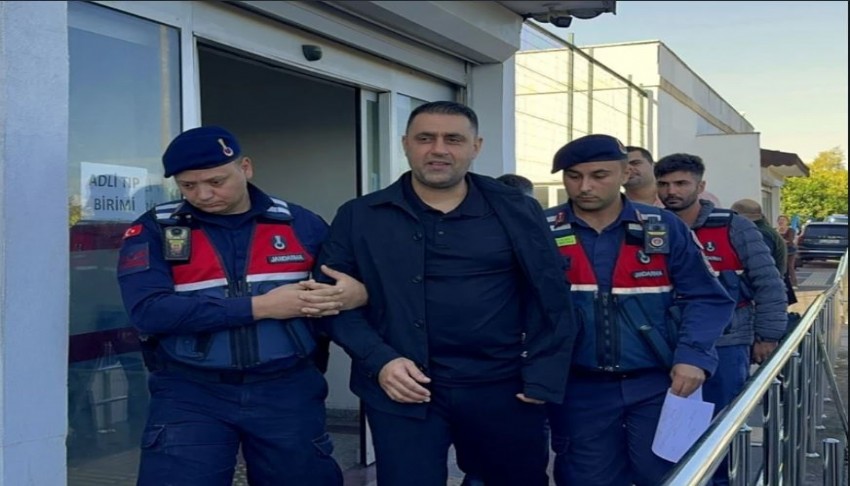 �hale ve r��vet iddialar�yla g�ndeme gelmi�ti: Belediye Ba�kan� Emrah Kozay tutukland�