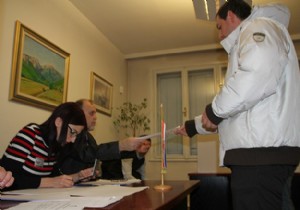 Hırvatistan da oy kullanma işlemi başladı!