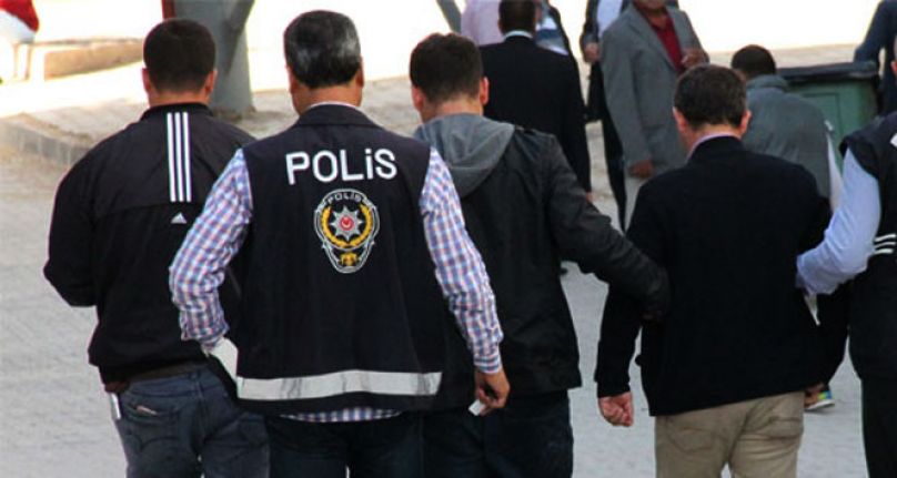 İhraç edilen 74 polise gözaltı