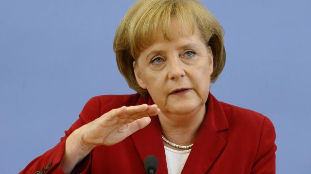 Merkel: Almanya Türkiye yle ilişkilerini tekrar gözden geçirebilir