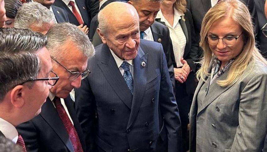 Salonu terk etmi�lerdi: Bah�eli'den Yeni Parti'ye mesaj