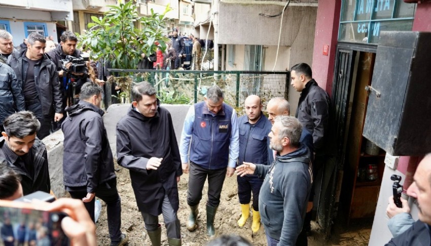 Bakan Kurum'dan �zg�r �zel'in Ayaza�a iddialar�na yan�t geldi