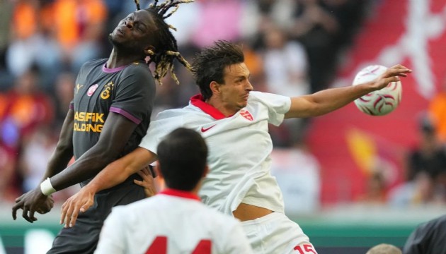 Aslan'dan tats�z prova