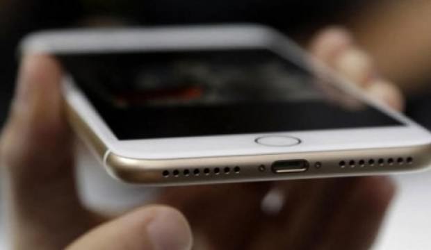 Üç yeni iPhone modeli basına sızdı