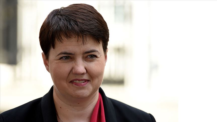 İskoçya da Muhafazakar Parti lideri istifa etti
