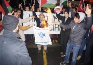 İsrail in Mescid-i Aksa yı yasaklaması protesto edildi!