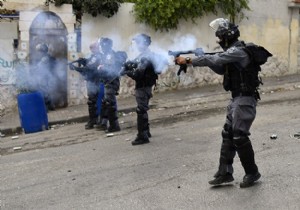 İsrail polisi Filistinli Muhammed i gözünün altından vurdu!