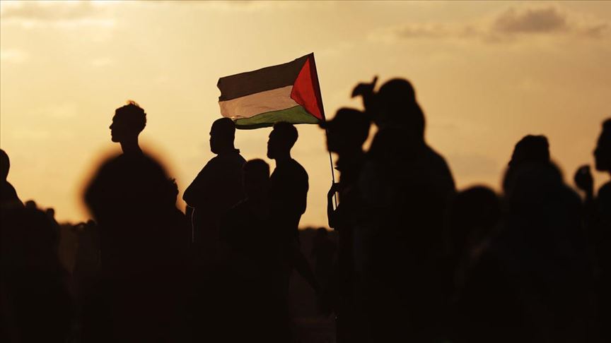 İsrail askerleri Gazze sınırında 69 Filistinliyi yaraladı