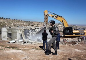 İsrail Filistin de 350 nüfuslu köyü yıkacak!