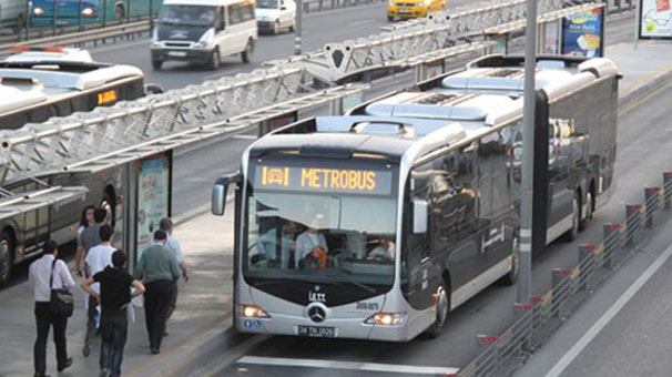 İstanbul da ücretsiz toplu taşıma süresi uzatıldı...