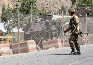 Van da jandarma karakoluna saldırı: 14 asker yaralı