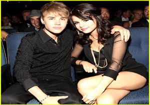 Justin Bieber Selena Gomez için Uzaydan Arsa mı Satın Aldı ?