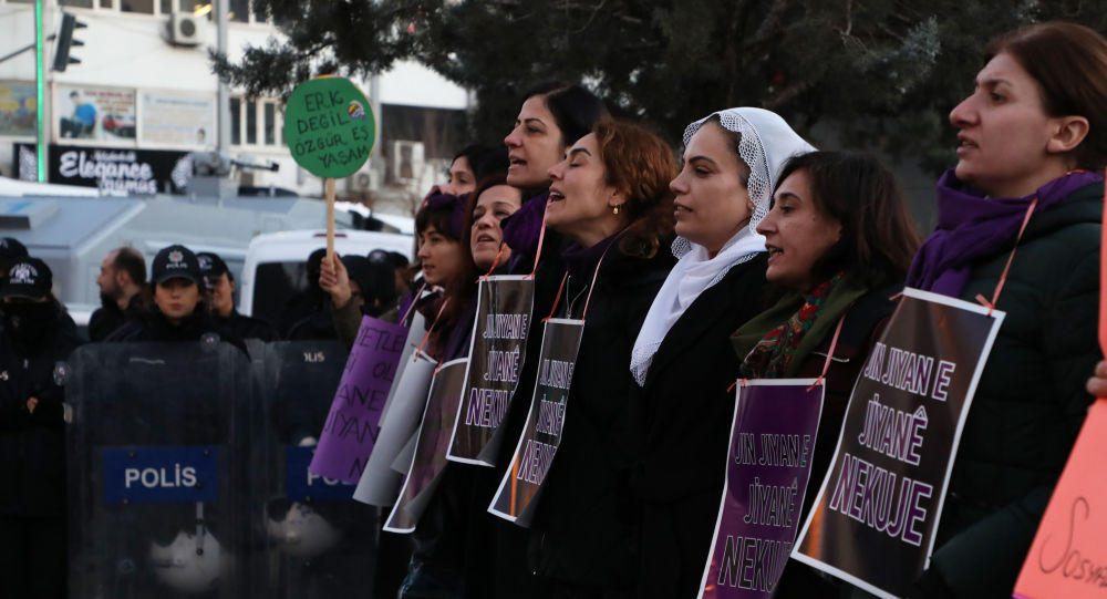Kadınlardan Diyarbakır’da yaşam zinciri