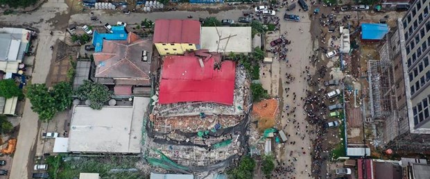 Kamboçya da bina çöktü: 3 ölü