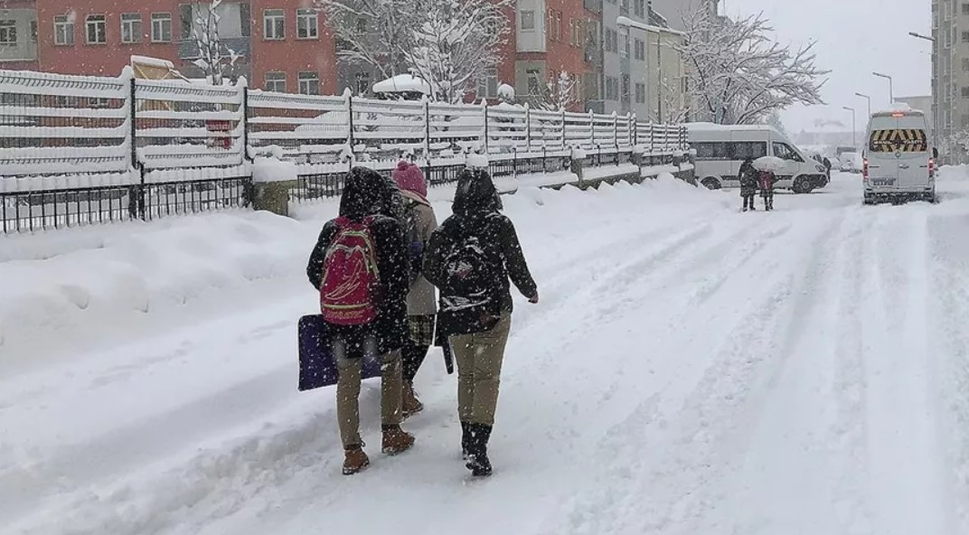 Eğitime kar arası: Çok sayıda il ve ilçede okullar tatil edildi
