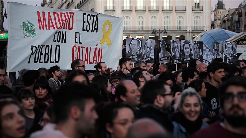 Katalonya da  protestolar sürüyor