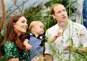 Küçük Prens George kardeşini bekliyor! Kraliyet Ailesi...