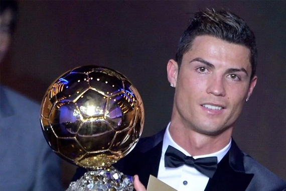 Ronaldo, Ballon d Or ödülünü sattı!
