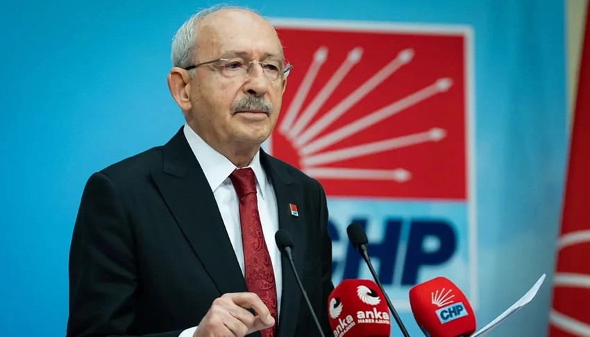 CHP'den �artl� destek: Anayasa de�i�ikli�i i�in a��k kap� b�rakt�