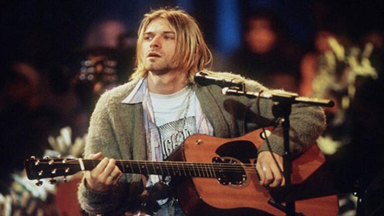 Kurt Cobain’in gitarı rekor fiyata satıldı: 6 milyon dolar