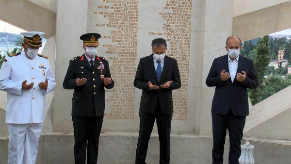 Vali Yerlikaya 15 Temmuz Şehitler Anıtı nı ziyaret etti