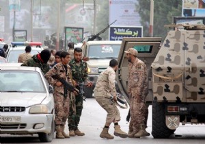 Libya Bingazi deki çatışmalarda 8 kişi öldü!