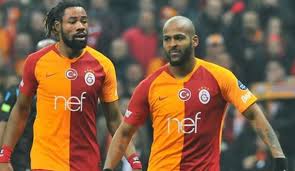 Galatasaray da çifte imza