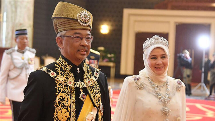 Malezya Kraliçesi nden   Kuruluş Osman  tweeti