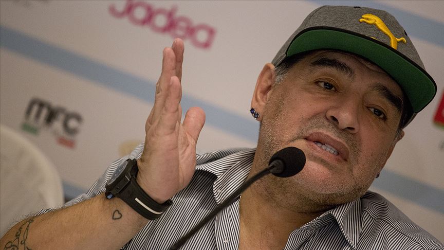 Maradona dan istifa kararı