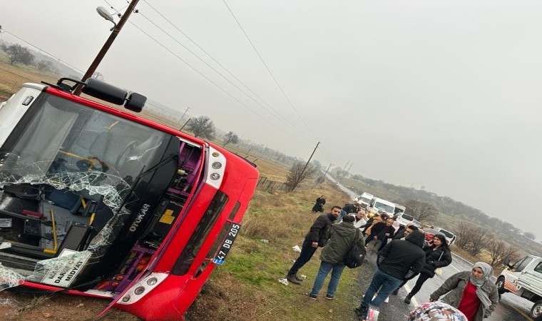 Mardin de yolcu midibüsü devrildi: 5 yaralı