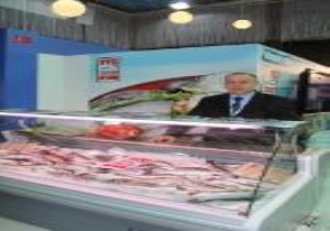 Dubai de 2 bin kişiye Türk balığı ziyafeti!