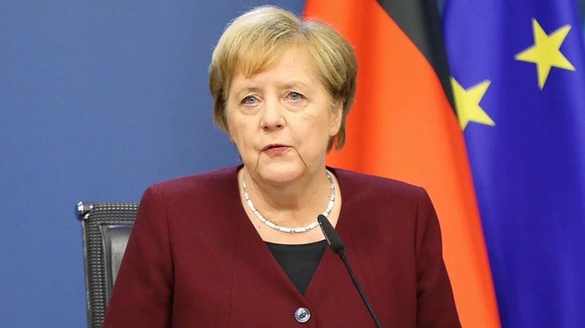 Almanya Cumhurbaşkanı Merkel in kalmasını istiyor!