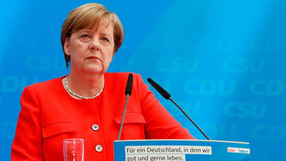 Merkel seçim programını açıkladı