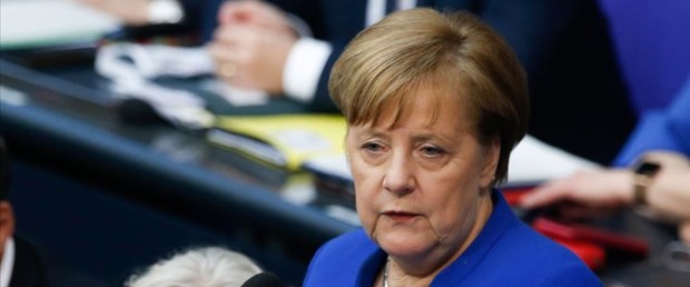 Merkel den  Rusya ya uygulanan yaptırımlara destek