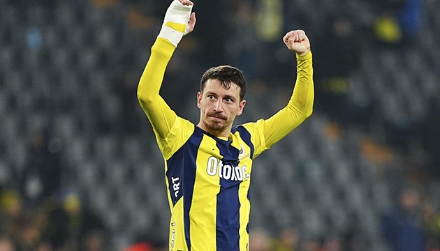 Mert Hakan Yanda�'la yeni s�zle�me