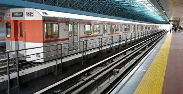Ankara metrosunda intihar meydana geldi